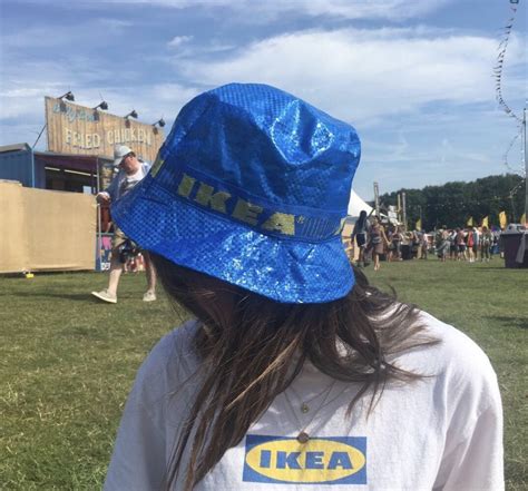 ikea bucket hat outfits.